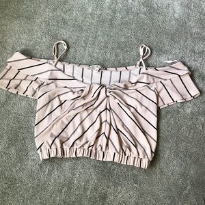 😈Express striped off shoulder crop top